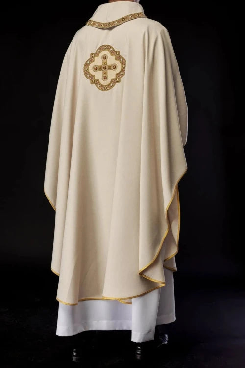 Ecru Chasuble with embroidered cross – Variant IX — collar detail