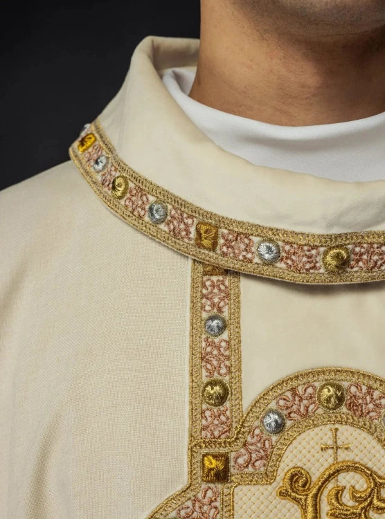 Ecru Chasuble with embroidered band with IHS monogram – Variant II — close-up detail