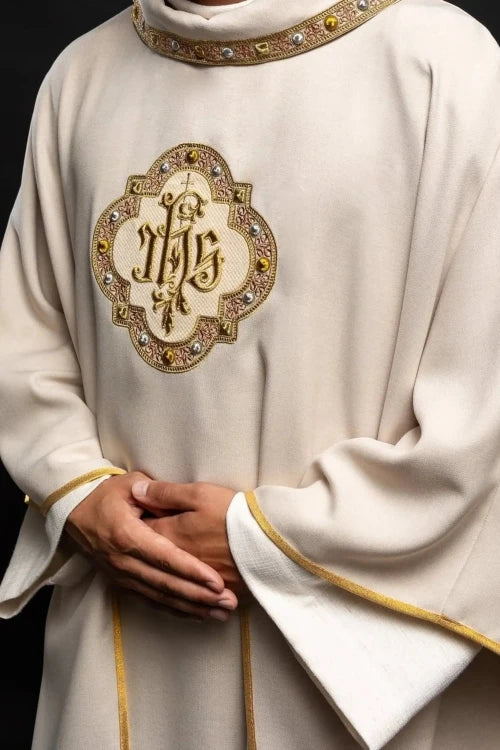 Ecru Chasuble with embroidered band with IHS monogram – Variant III — collar detail