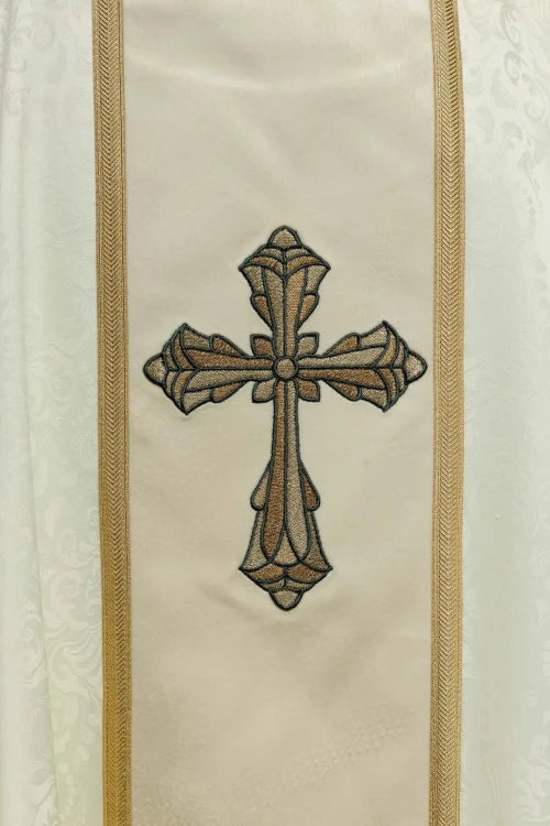 Ecru Chasuble with embroidered band with cross motif — decoration detail