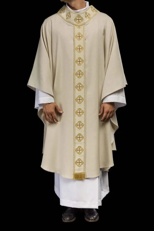Ecru Chasuble with embroidered band with cross motif – Variant V — vestment detail