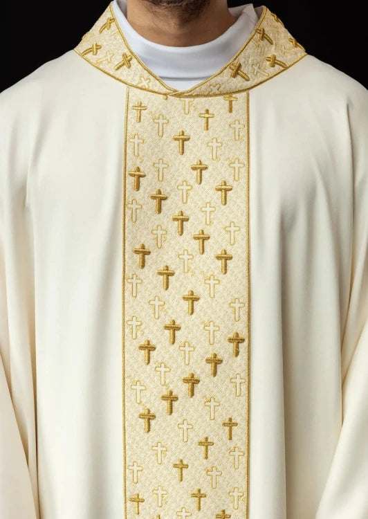 Ecru Chasuble with embroidered band with cross motifs — decoration detail