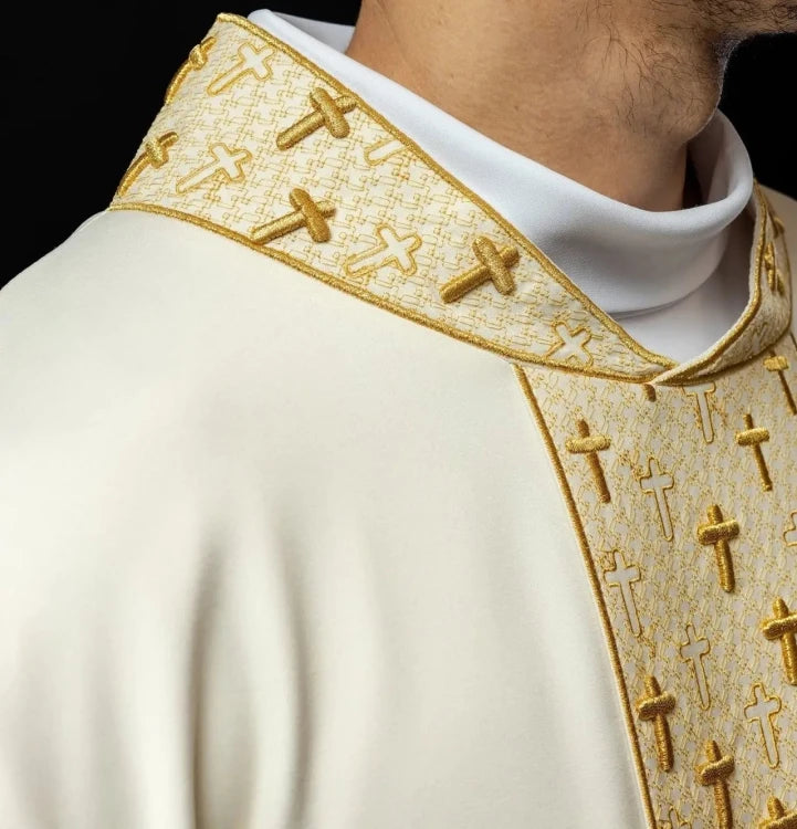 Ecru Chasuble with embroidered band with cross motifs — close-up detail