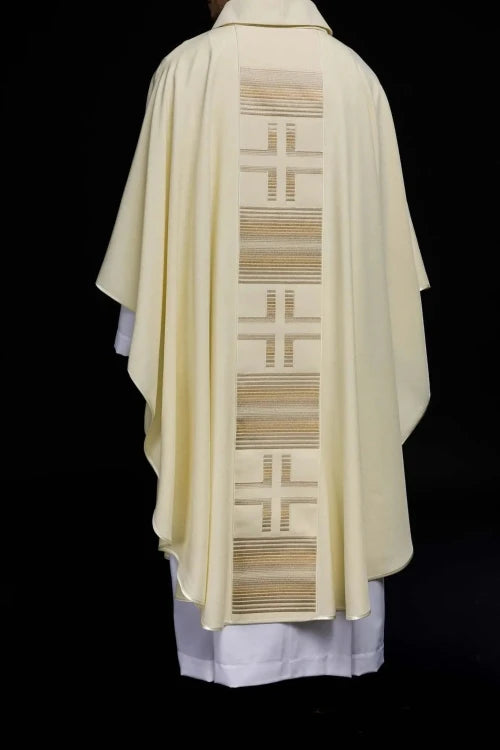 Ecru Chasuble with embroidered crosses – Variant II — collar detail