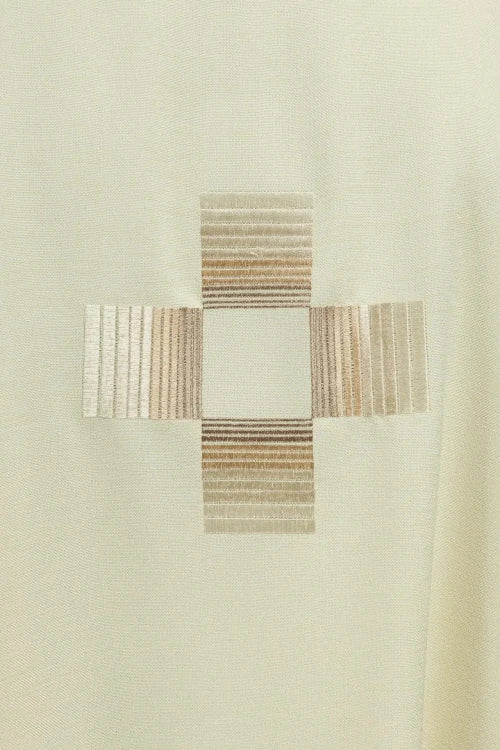Ecru Chasuble with embroidered crosses – Variant III — collar detail