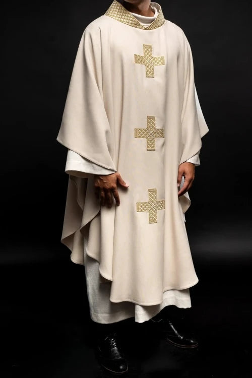 Ecru Chasuble with embroidered crosses – Variant V — full view
