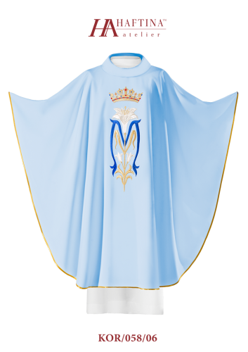 Ecru Chasuble with crowned Marian embroidery — full view