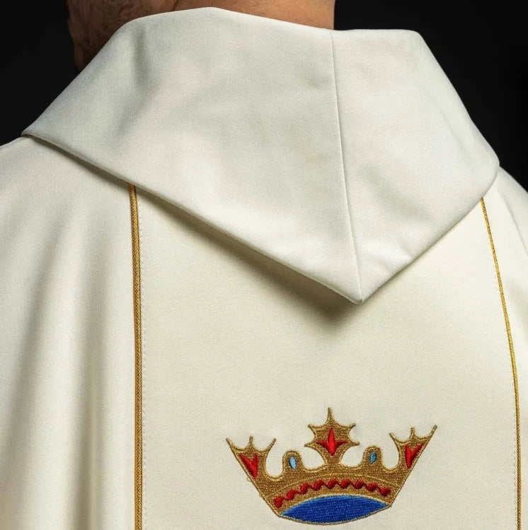 Ecru Chasuble with image of Our Lady of Częstochowa — close-up detail