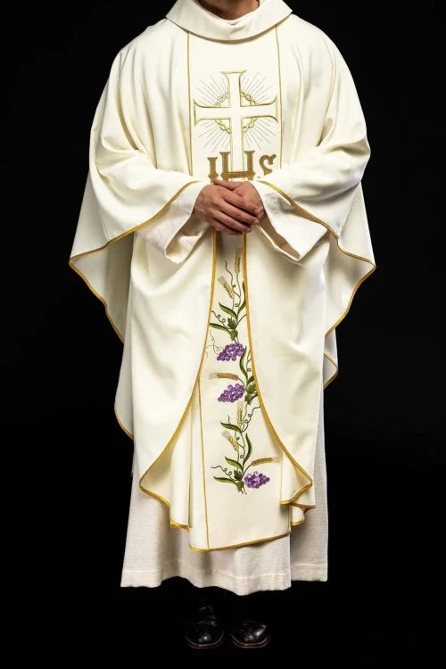 Ecru Chasuble with IHS, grapes and wheat embroidery — collar detail