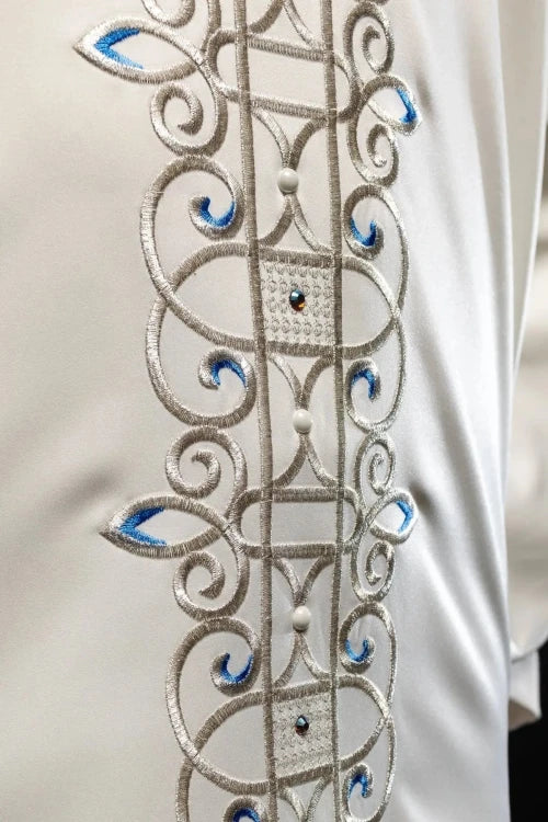 Ecru Chasuble with embroidered Marian band — close-up detail