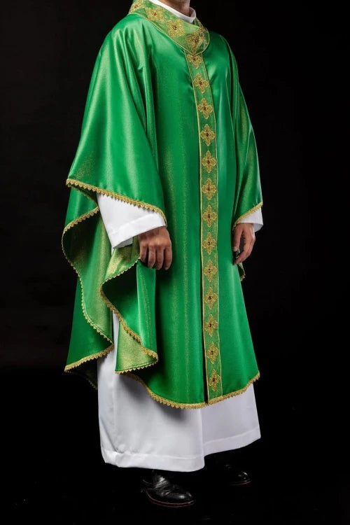 Green Chasuble with embroidered band with cross motif – Variant II — fabric detail