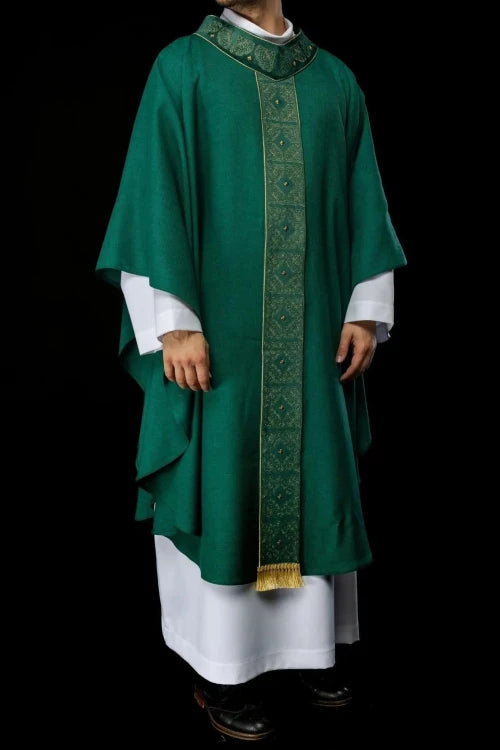 Green Chasuble with embroidered band with cross motif – Variant III — full view