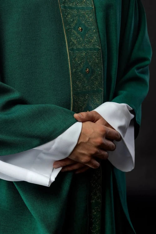 Green Chasuble with embroidered band with cross motif – Variant III — back view