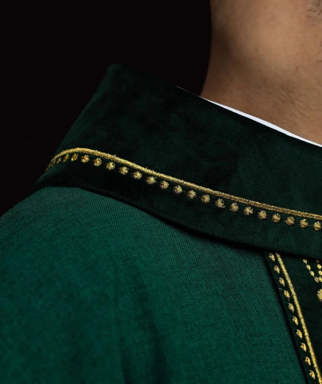 Green Chasuble with embroidered band with cross motifs – Variant II — full view