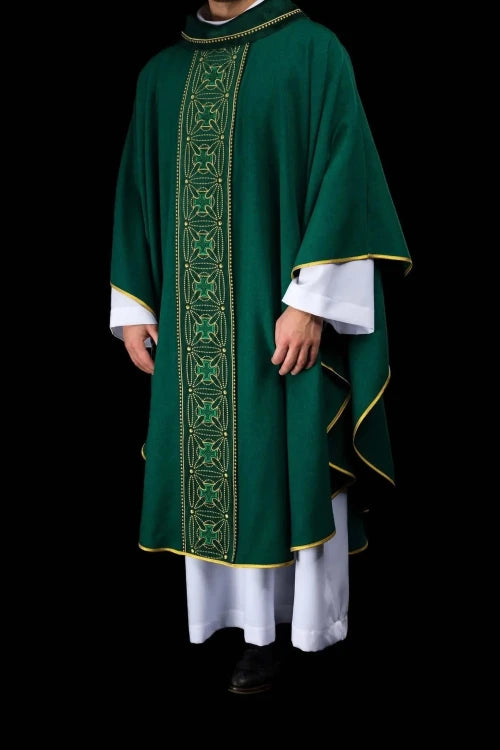 Green Chasuble with embroidered band with cross motifs – Variant II — vestment detail