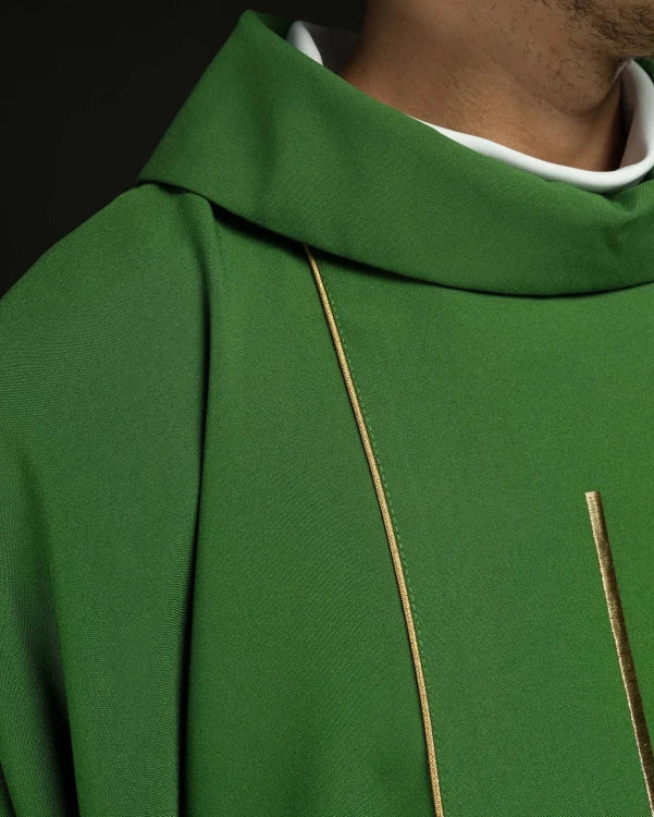 Green Chasuble with embroidered cross and wheat motif – Variant II — close-up detail