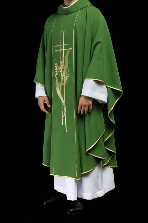 Green Chasuble with embroidered cross and wheat motif – Variant II — fabric detail