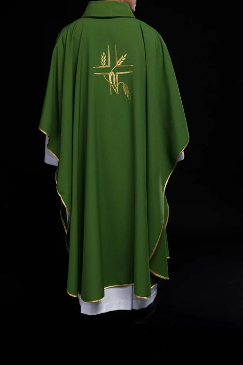 Green Chasuble with embroidered cross and wheat motif – Variant III — fabric detail