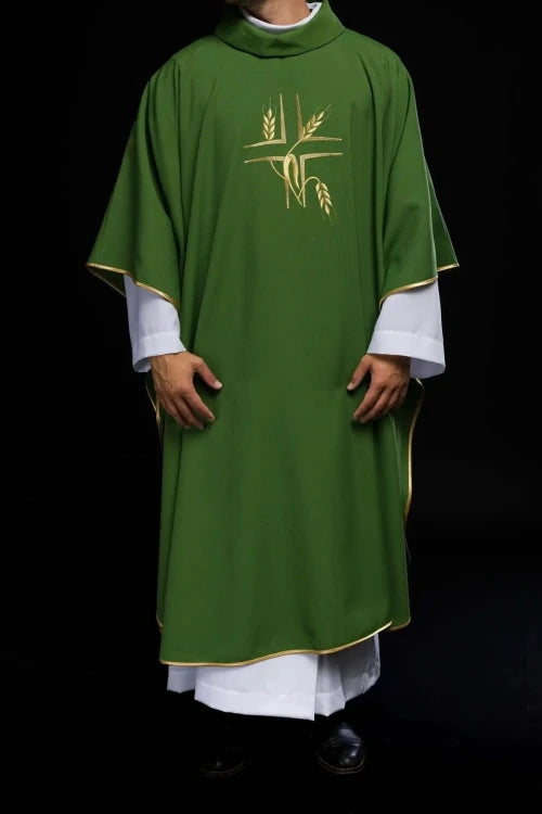 Green Chasuble with embroidered cross and wheat motif – Variant III — vestment detail