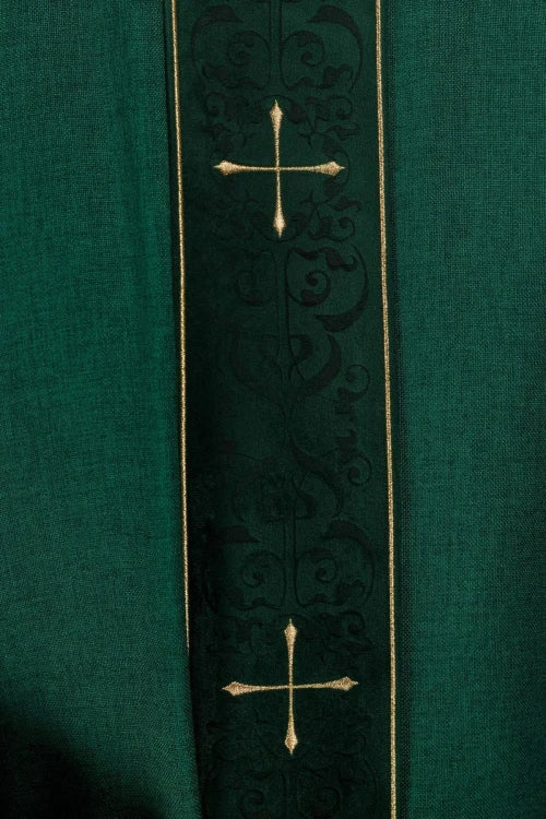 Green Chasuble with embroidered cross band and decorated collar — decoration detail
