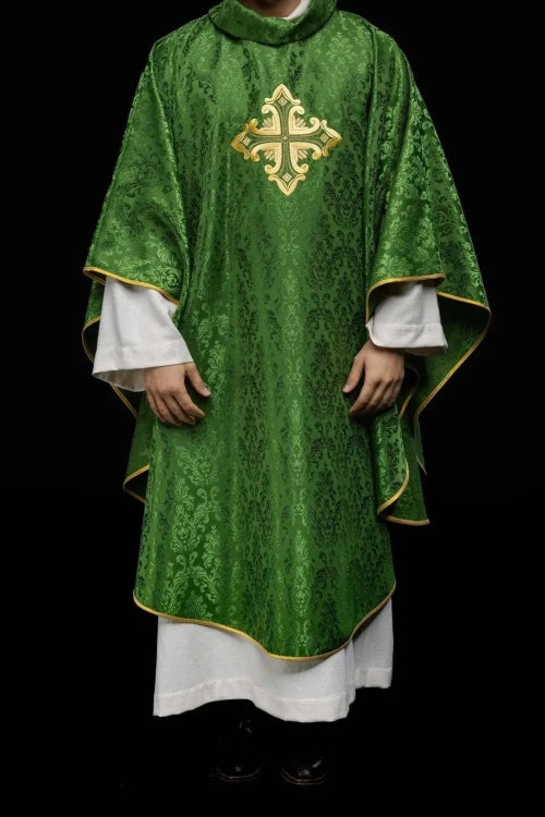 Green Chasuble with embroidered cross on patterned fabric – Variant II — fabric detail