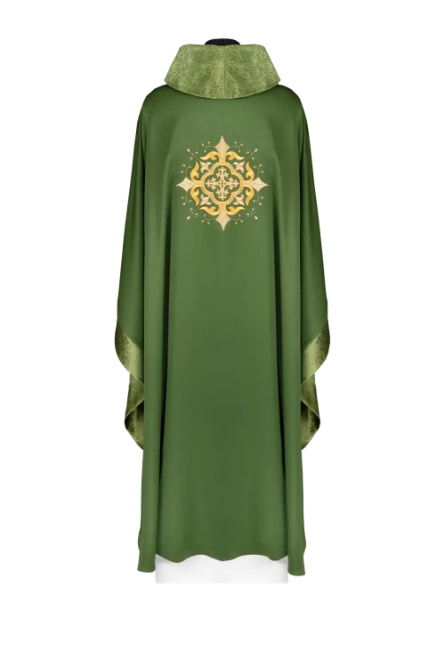 Green Chasuble with embroidered cross – Variant III — full view
