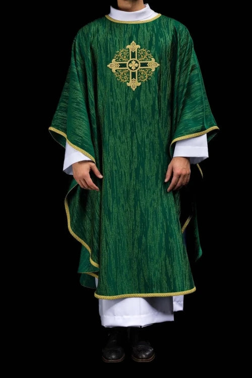 Green Chasuble with embroidered cross – Variant V — full view