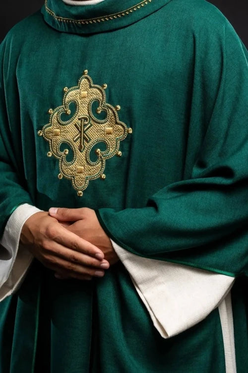 Green Chasuble with embroidered cross – Variant VI — front view