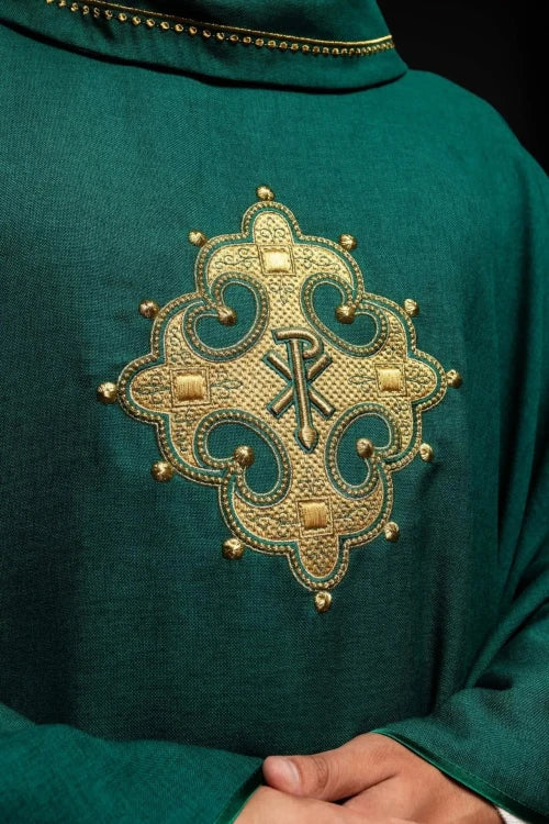 Green Chasuble with embroidered cross – Variant VI — back view