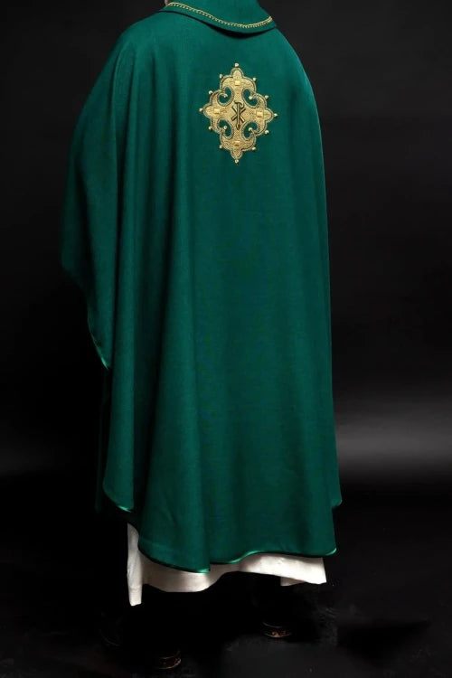 Green Chasuble with embroidered cross – Variant VI — side view