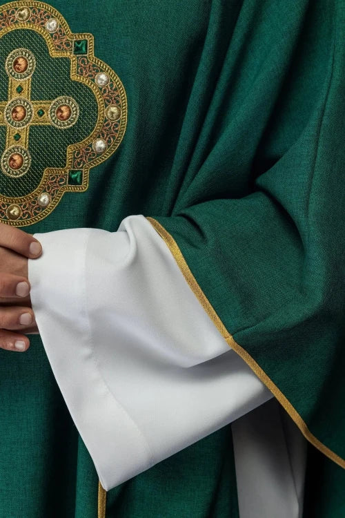 Green Chasuble with embroidered cross – Variant VII — back view