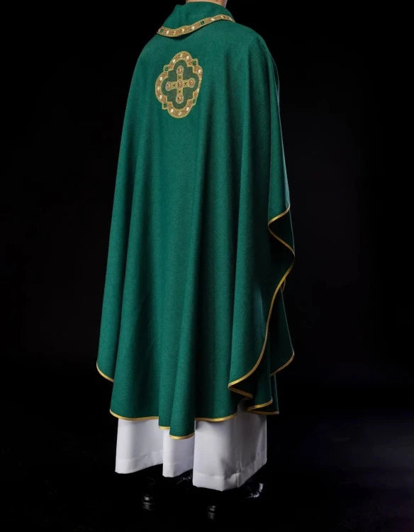 Green Chasuble with embroidered cross – Variant VII — collar detail