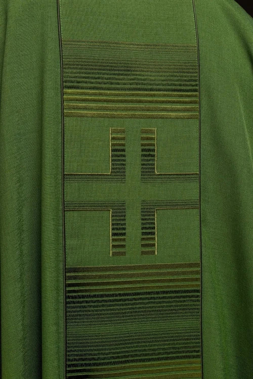 Green Chasuble with embroidered crosses – Variant II — collar detail