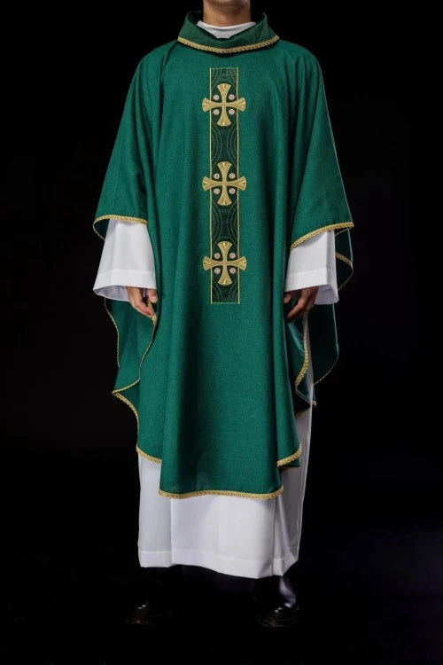 Green Chasuble with embroidered crosses – Variant III — full view