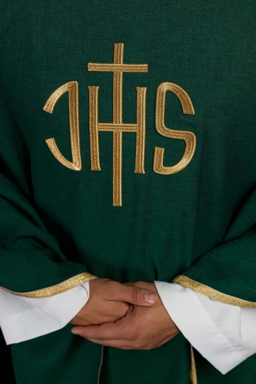 Green Chasuble with embroidered IHS monogram – Variant II — decoration detail