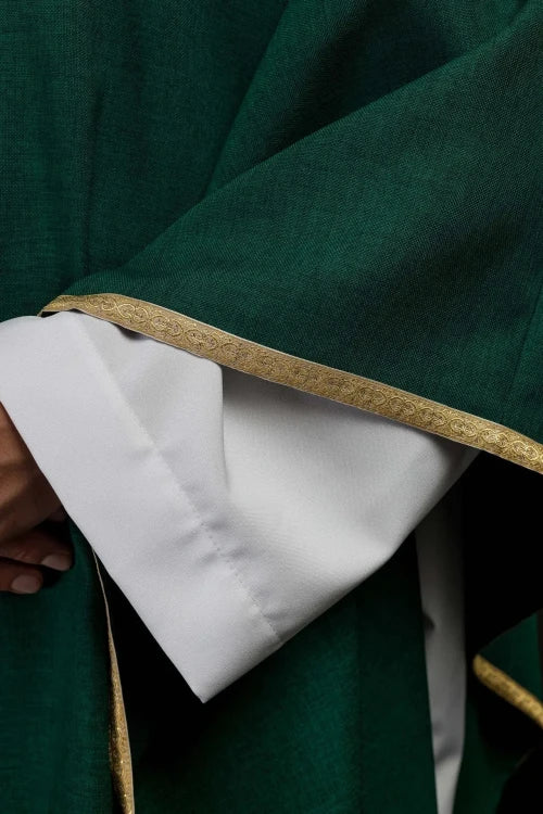 Green Chasuble with embroidered IHS monogram – Variant II — close-up detail