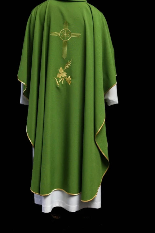 Green Chasuble with embroidered IHS monogram – Variant III — collar detail