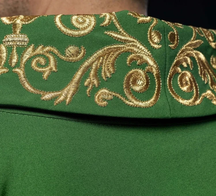 Green Chasuble with gold-coloured IHS embroidery and decorative finish — collar detail