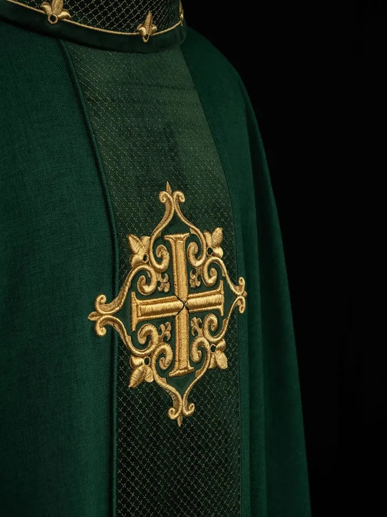 Green Chasuble with green velvet with embroidered cross — decoration detail