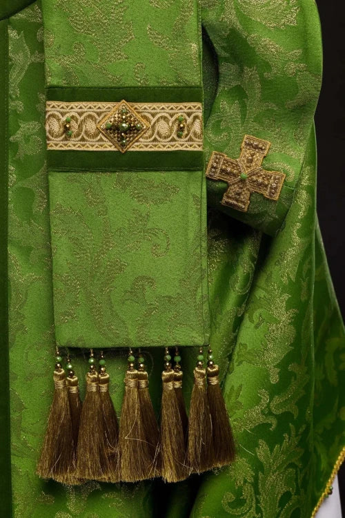 Green Chasuble with hand-finished natural-stone decoration – Variant II — gallery view 16