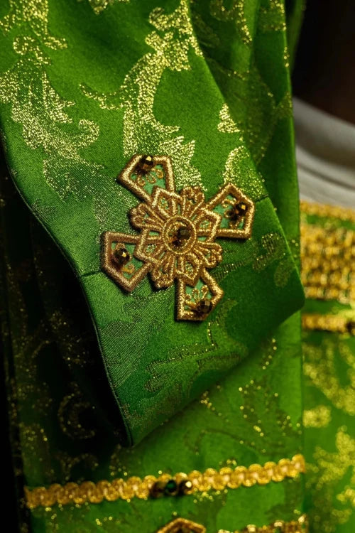 Green Chasuble with hand-finished natural-stone decoration – Variant III — gallery view 11
