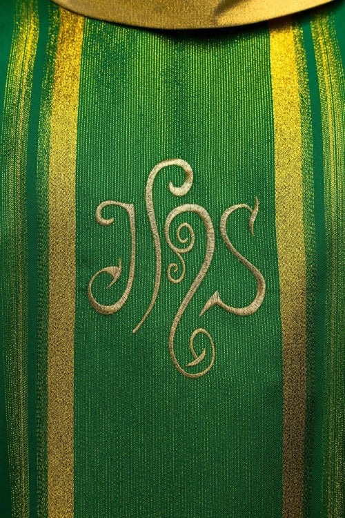 Green Chasuble with IHS embroidery with gold-coloured accents — decoration detail