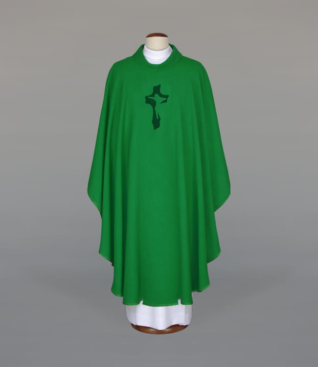 Green Chasuble with liturgical embroidery – Variant VII — front view