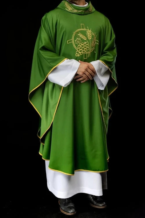 Green Chasuble with wheat and cross embroidery – Variant II — vestment detail