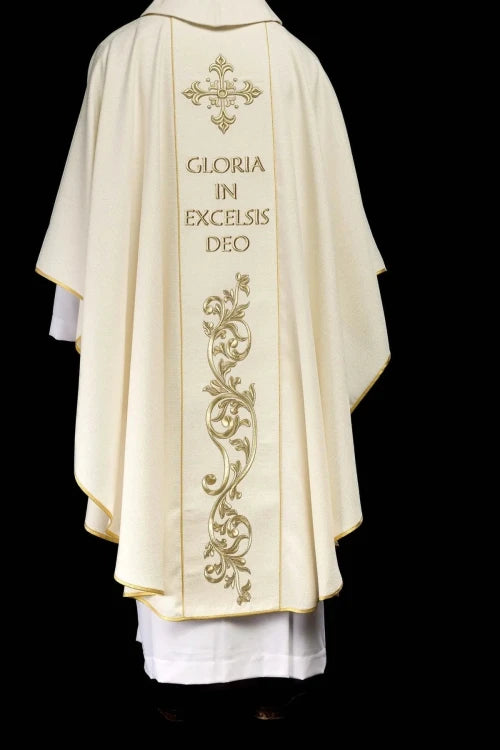 Ecru Chasuble with embroidered Holy Family image for Christmas — fabric detail
