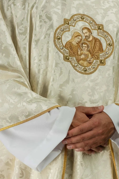 Ecru Chasuble with embroidered Holy Family image for Christmas – Variant II — close-up detail