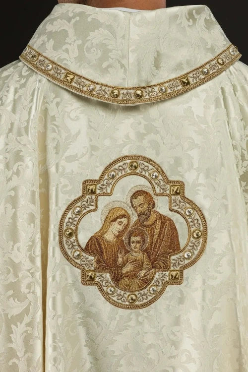 Ecru Chasuble with embroidered Holy Family image for Christmas – Variant II — vestment detail