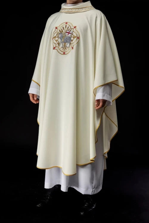 Ecru Chasuble with embroidered Lamb of God – Variant II — full view