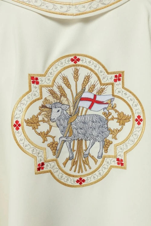 Ecru Chasuble with embroidered Lamb of God – Variant II — collar detail