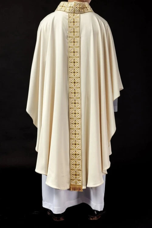 Ecru Chasuble with embroidered hanging band with 500 stones — close-up detail